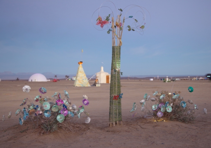 The CD and DVD flowers formed part of my installation at my campsite at this year's AfrikaBurn